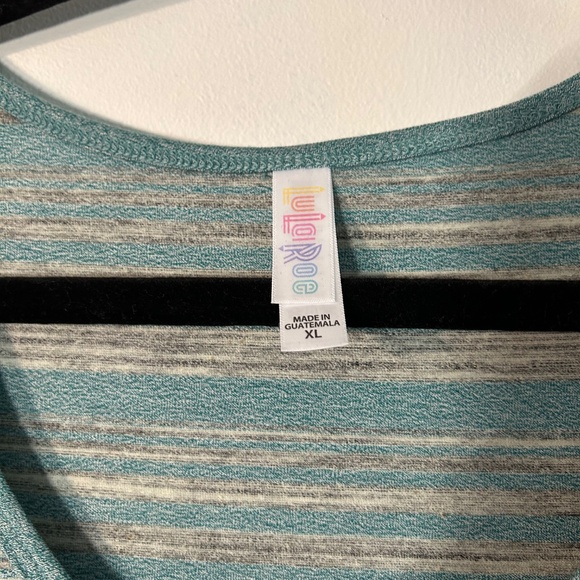 Lularoe Classic Tee - Picture 4 of 7